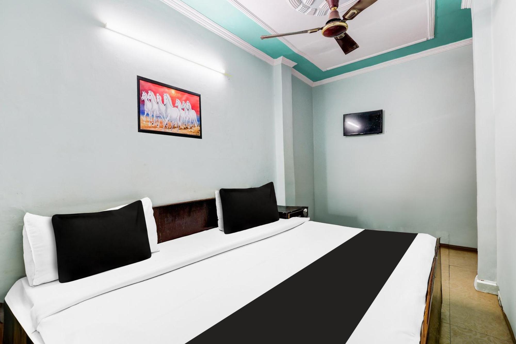 Hotel O Deurali Dx Нью-Дели Экстерьер фото